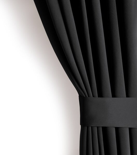 Črna zavesa za delno zatemnitev 140x270 cm Kierra – Restilo