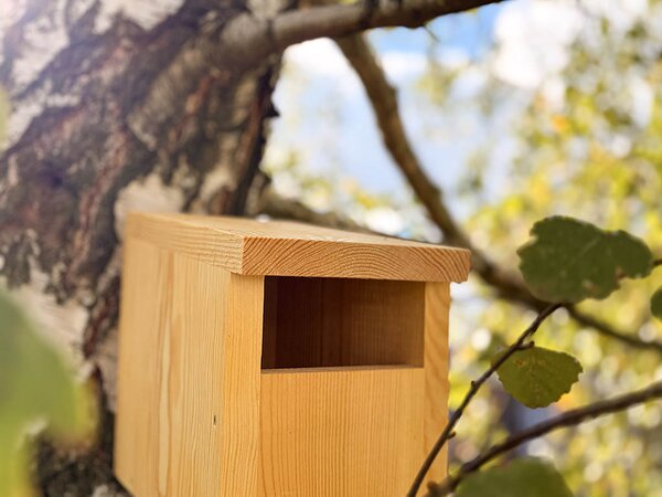 ATMOWOOD Lesena ptičja hišica za kose