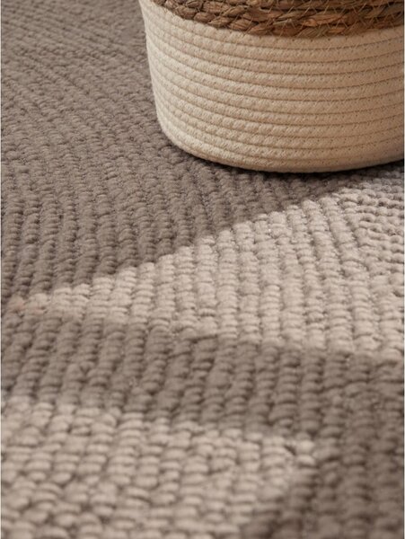 Sivorjava ročno tkana volnena preproga 80x150 cm Calmio – Hanse Home