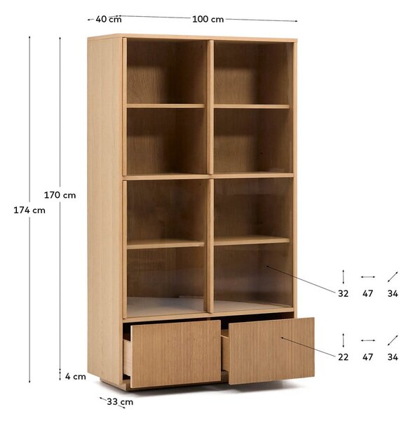 Vitrina v hrastovem dekorju z drsnimi vrati v naravni barvi 100x174x40 cm Helvine – Kave Home