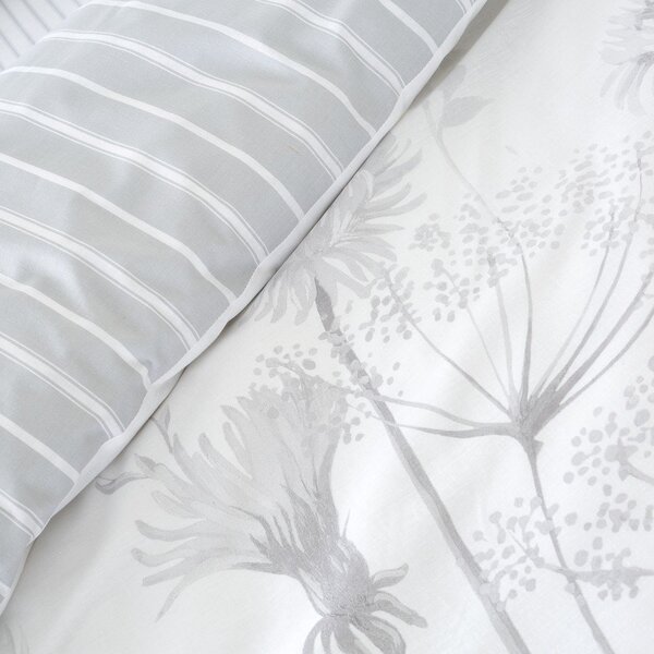 Bela in siva posteljnina Catherine Lansfield Meadowsweet Floral, 200 x 200 cm