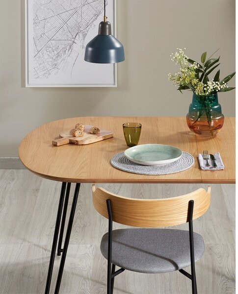 Raztegljiva jedilna miza v hrastovem dekorju 90x140 cm Novac – Kave Home