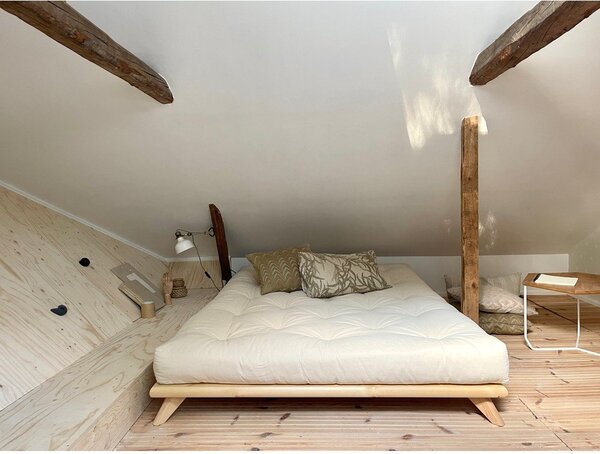 Zakonska postelja iz borovega lesa z letvenim dnom Karup Design Senza Bed Natural, 180 x 200 cm