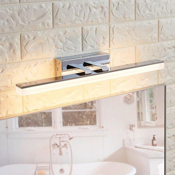 Lucande LED stenska kopalniška svetilka Julie, 46 cm, krom, kovina, IP44, Kovinska, Kopalnica, Kovina, Sodobni