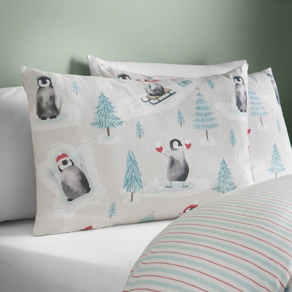 Enojna flanelna posteljnina v naravni barvi 135x200 cm Brushed Christmas Penguins – Catherine Lansfield
