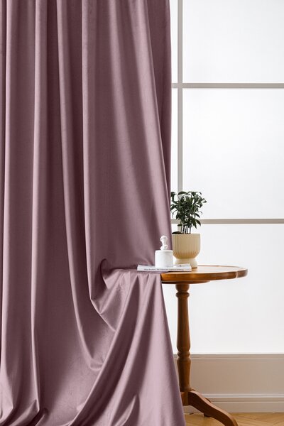 Svetlo vijolična zatemnitvena zavesa VELVET 140x250 cm Za obesiti: Trak za nabiranje