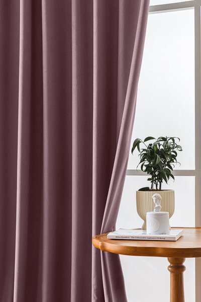 Svetlo vijolična zatemnitvena zavesa VELVET 140x250 cm Za obesiti: Trak za nabiranje