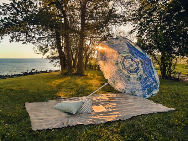 Modro - bel senčnik SOLSTICE 180 cm