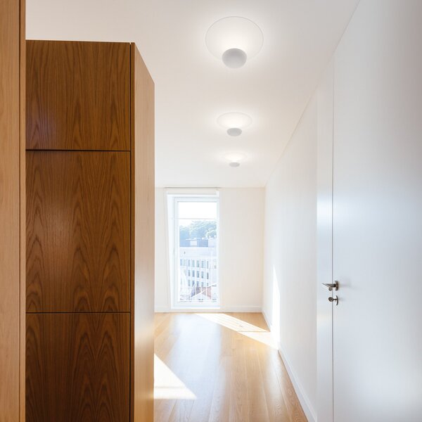 Vibia LED stropna svetilka Funnel, bela, aluminij, Ø 35 cm, 2.700K, zatemnjen, Bela, Dnevna soba / jedilnica, Kovina, Dizajn