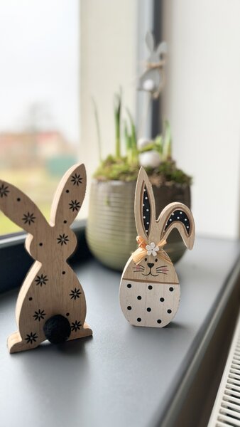 Leseni velikonočni zajček WOODEN BUNNY - različne barve