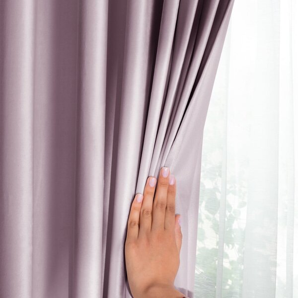Svetlo rožnata žametna zavesa za delno zatemnitev 140x245 cm Eyelets – Restilo