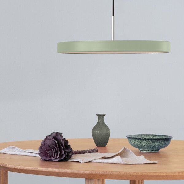 UMAGE LED viseča svetilka Asteria Medium svetlo zelena/medenina Ø 43 cm, zatemnjen, Zelena, Dnevna soba / jedilnica, Kovina, Dizajn