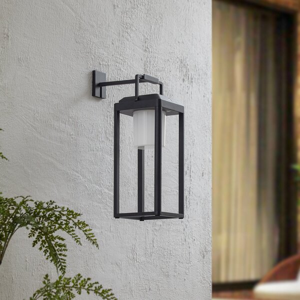Lucande LED solarno stensko svetilo Tilena, kotno, črno, aluminij, zatemnjen, Črna, Aluminij, Sodobni
