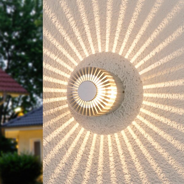 Lucande Zunanja stenska svetilka Lennias v aluminijasti barvi z LED, Kovinska, Kopalnica, Kovina, Sodobni
