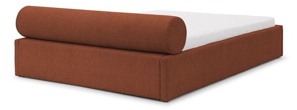 Oblazinjena zakonska postelja s prostorom za shranjevanje z letvenim dnom 160x200 cm v barvi terakote Cille – Ropez