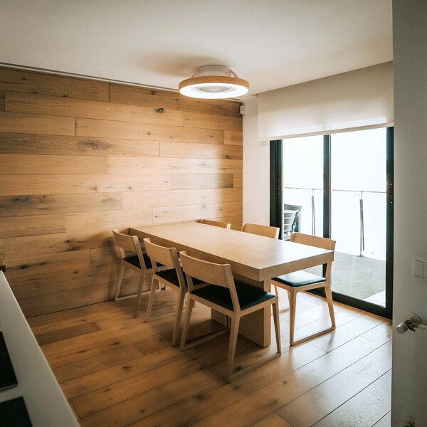 Mantra Iluminación Pametni LED stropni ventilator Tibet, v barvi lesa, tiho delovanje, premer 65 cm, zatemnjen, Dnevna soba / jedilnica, Kovina, Sodobni