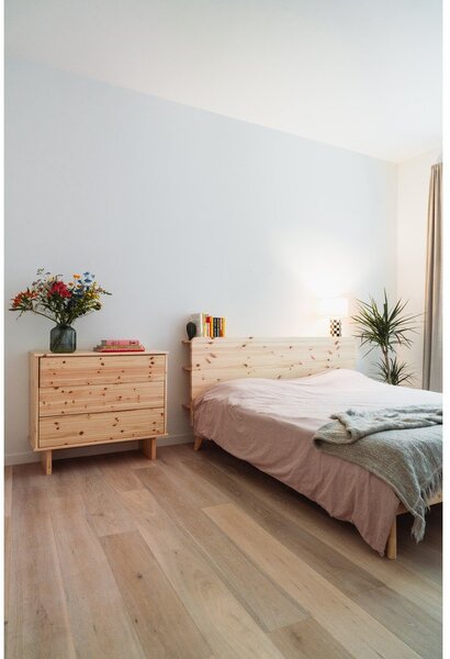 Rjava zakonska postelja iz borovega lesa z letvenim dnom 160x200 cm Retreat - Karup Design