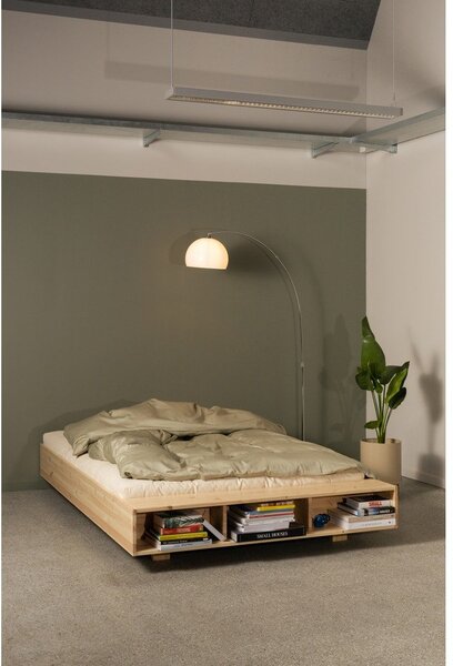 Zakonska postelja iz masivnega bora z letvenim dnom 160x200 cm Merge – Karup Design