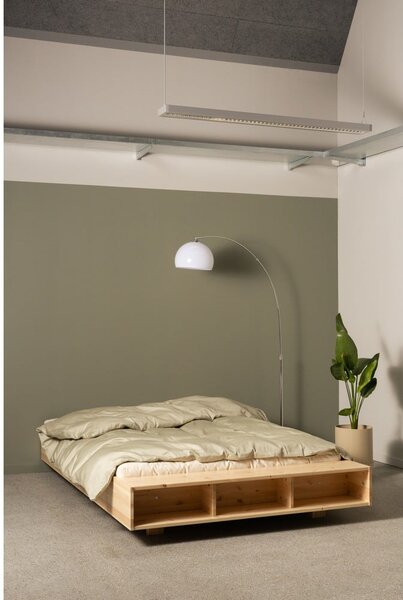 Zakonska postelja iz masivnega bora z letvenim dnom 160x200 cm Merge – Karup Design