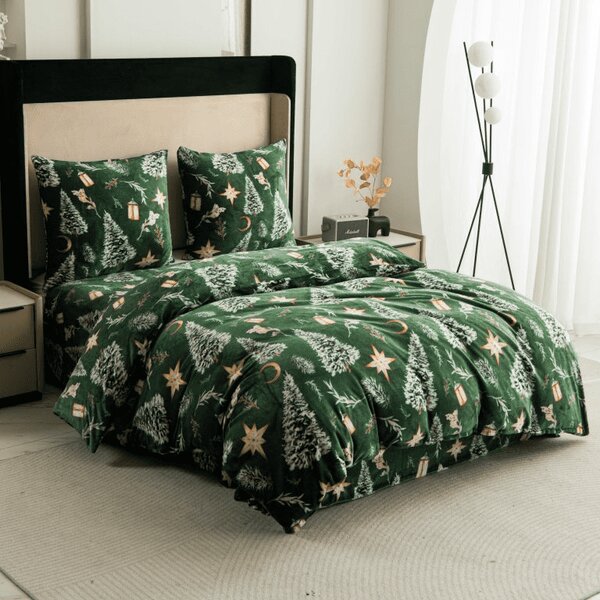 Set posteljnine mikropliš GREEN CHRISTMAS zelena + rjuha mikropliš SOFT 90x200 cm bela, enojna postelja