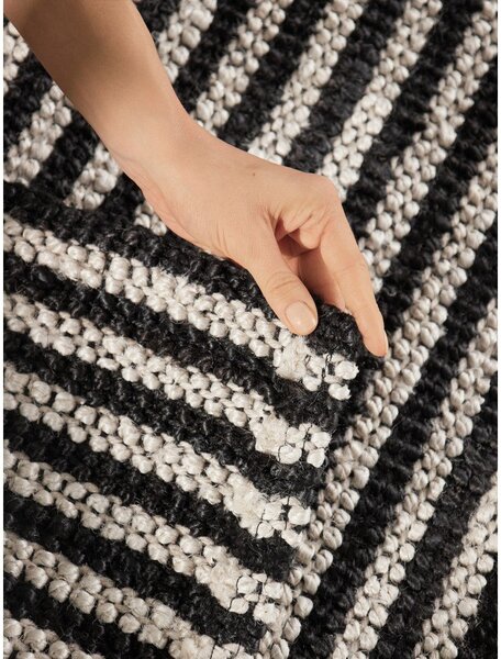 Črna ročno tkana preproga iz jute 160x230 cm Harvest Ebony – Elle Decoration
