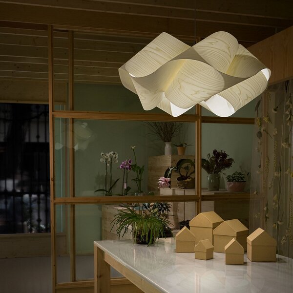 LZF LAMPS Obesek Swirl, črn kabel Ø 54cm slonokoščena kost, zatemnjen, Les, Dnevna soba / jedilnica, Les, Dizajn