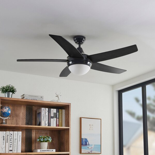 Lindby Stropni ventilator z lučjo Auraya, tih, črn, Črna, Dnevna soba / jedilnica, Kovina, Sodobni