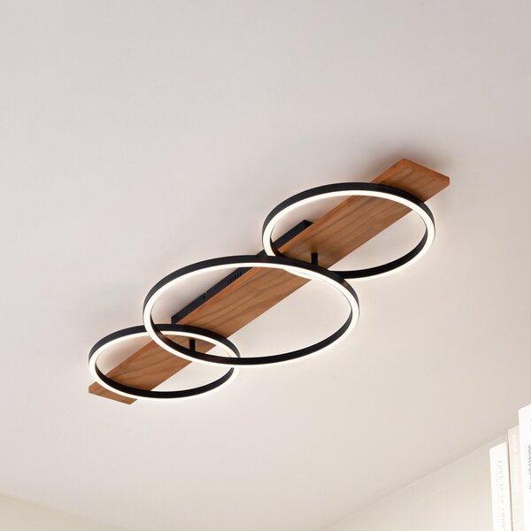 Lindby LED stropna svetilka Galad, črna, les, 3-svetlobna, 98 cm, zatemnjen, Les, Dnevna soba / jedilnica, Les, Sodobni, Okrogli neposredni strop