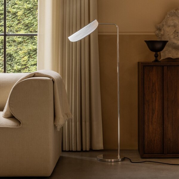 Audo Copenhagen Stojna svetilka Wing, aluminij, višina 113 cm, nastavljiva, zatemnjen, Kovinska, Dnevna soba / jedilnica, Aluminij, Dizajn