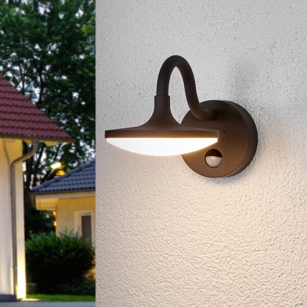 Lucande Finny - LED zunanja stenska svetilka z detektorjem gibanja, Črna, Aluminij, Sodobni