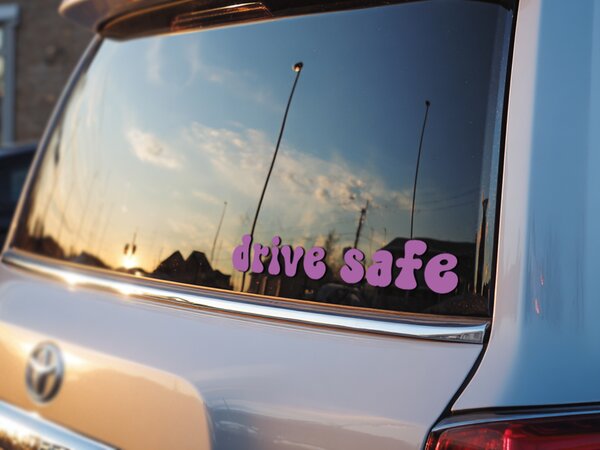 Nalepka za ogledalo S37 – Drive safe