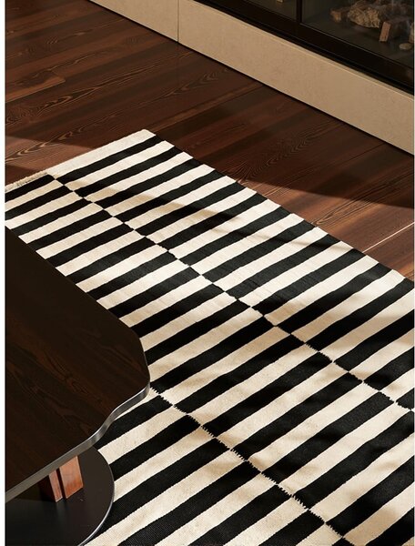 Črna/bela obojestranska ročno tkana volnena preproga 120x180 cm Donna – Hanse Home