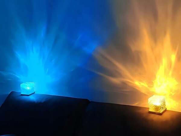 Akrilna aku. LED RGB kristalna svetilka kocka USB + daljinec