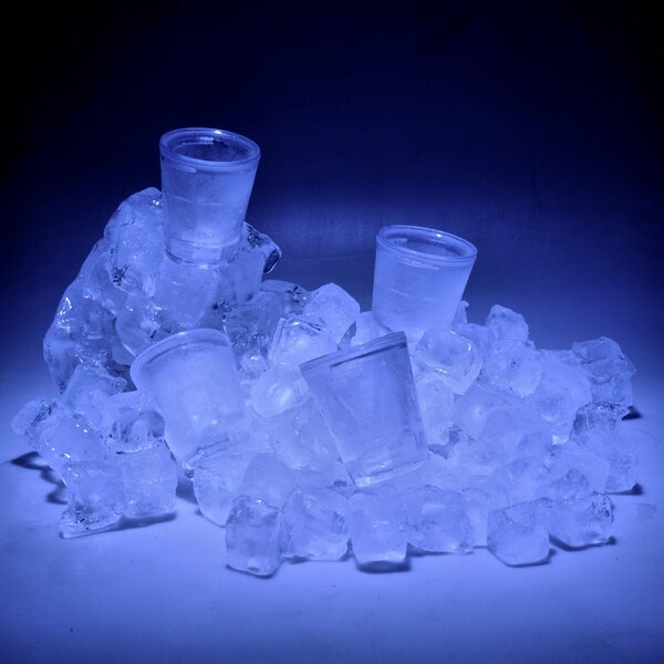 Hladilni kozarčki za žganje Ice Shots 4 kosi - Froster - Dekliščina - Za 18 let - Poletni hiti