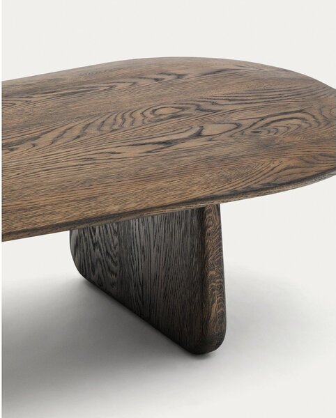 Temno rjava klubska mizica iz masivnega hrasta 64x146 cm Pirita – Kave Home
