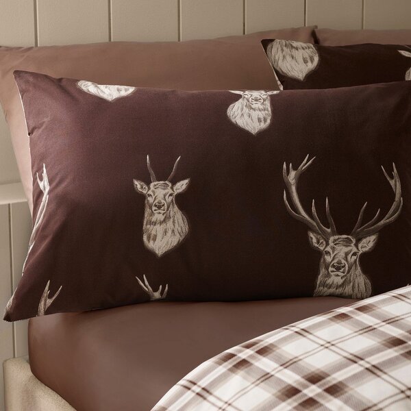 Temno rjava posteljnina za zakonsko posteljo 200x200 cm Stag – Catherine Lansfield
