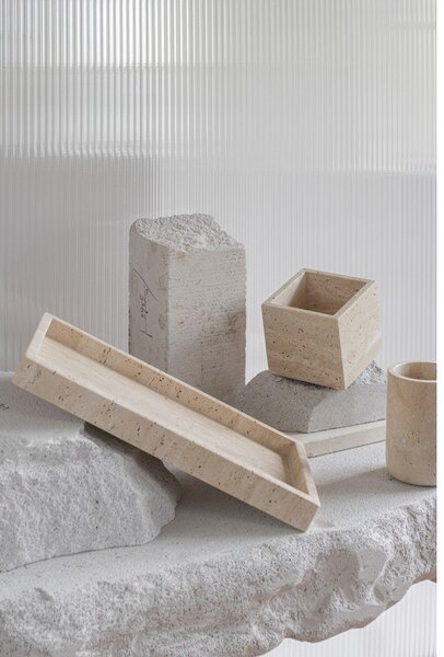 Bež kamnit kopalniški organizator za vato ali vatirane palčke Travertine – Mette Ditmer Denmark