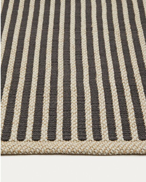 Črno-bež zunanja preproga 160x230 cm Satanca – Kave Home