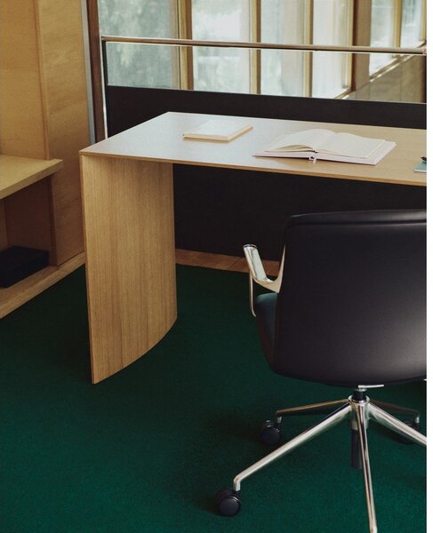Pisalna miza v hrastovem dekorju 60x140 cm Litto – Kave Home