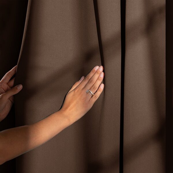 Rjava zavesa za delno zatemnitev 140x175 cm Kierra – Restilo