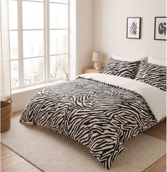 Črna posteljnina za zakonsko posteljo 200x200 cm Zebra – Mijolnir