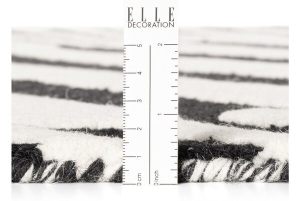 Črno-bela ročno tkana volnena preproga 120x180 cm Stryve Flux – Elle Decoration