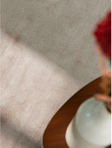 Bež ročno tkana viskozna preproga 80x150 cm Noemi – Vikosa