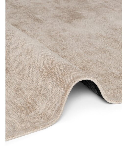 Bež ročno tkana viskozna preproga 80x150 cm Noemi – Vikosa