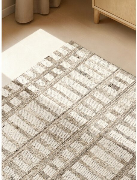 Kremno bela ročno tkana volnena preproga 80x150 cm Boho 1.0 Linara – Vikosa