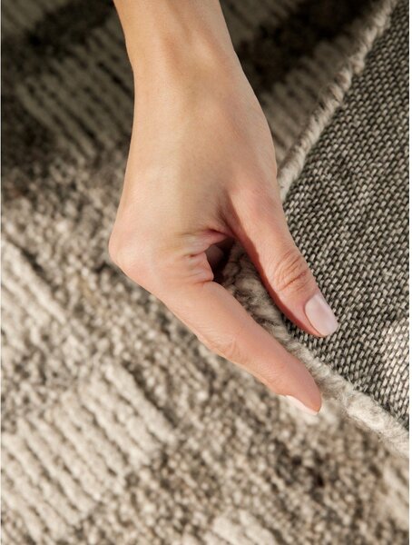 Kremno bela ročno tkana volnena preproga 80x150 cm Boho 1.0 Linara – Vikosa