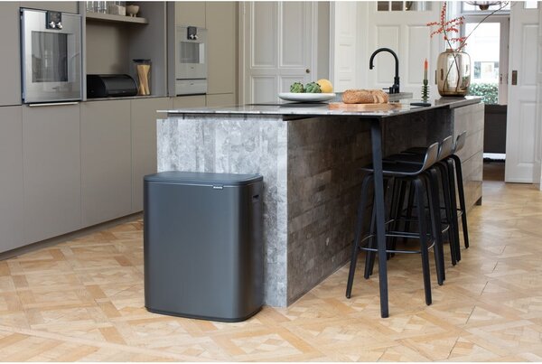 Temno siv jeklen koš za smeti na dotik 60 l Bo Touch Bin – Brabantia