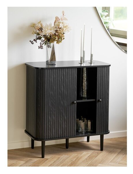 Črna komoda iz masivnega bora 80x87x40 cm Nikko – House Nordic
