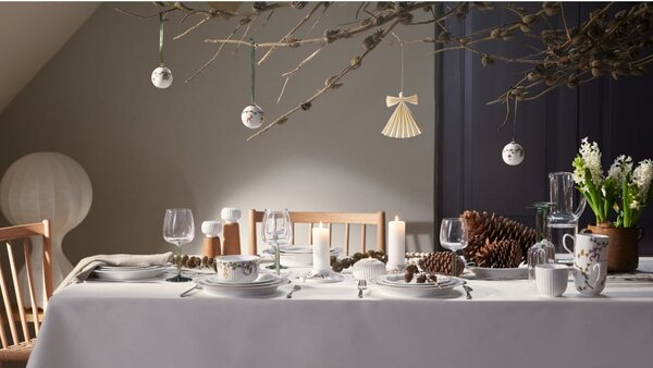 Mlinček za začimbe iz hrastovega lesa z belimi porcelanastimi detajli Kähler Design Hammershoi, višina 13 cm
