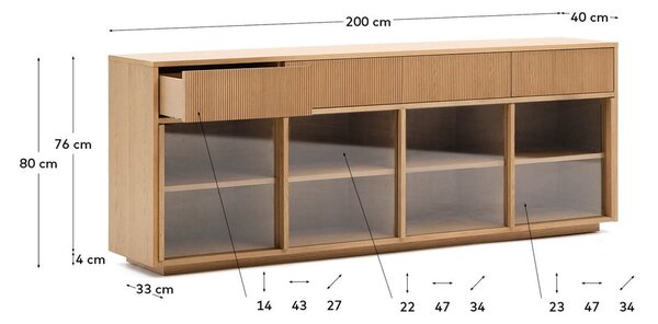 Vitrina v hrastovem dekorju z drsnimi vrati v naravni barvi 200x80x40 cm Helvine – Kave Home